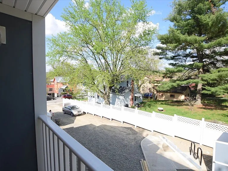217 Columbia St — Photo 156