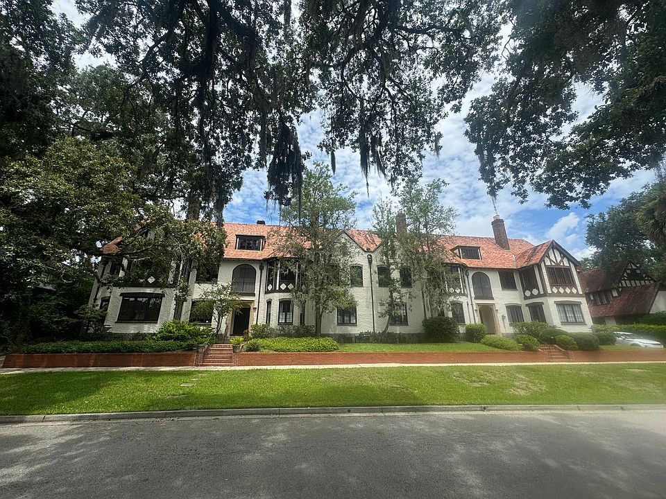 1st image of 3319 Pine St #2