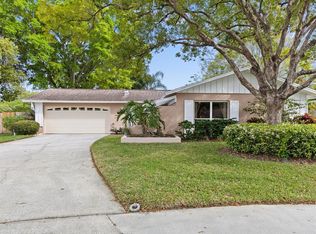 1397 Greenleaf Ct, Tarpon Springs, FL 34689