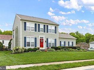 11 Buttonwood Ct, Newark, DE 19702