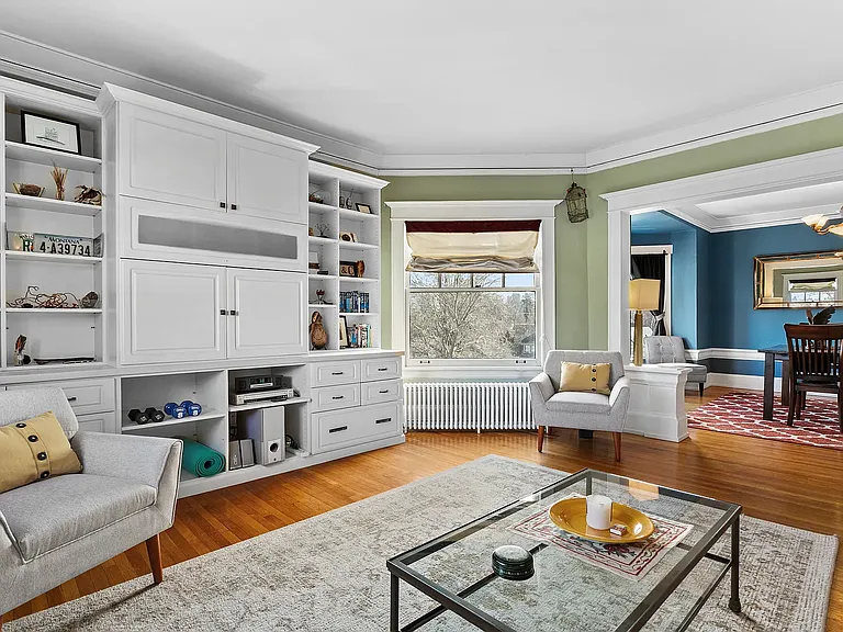 Living room, eastern exposure