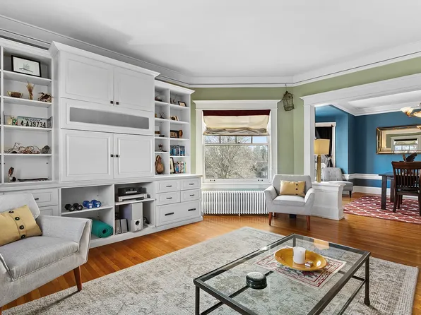 2083 NW Johnson St APT 56, Portland, OR 97209