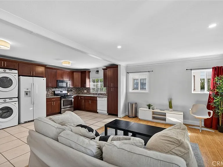 4533 Saturn St — Photo 13