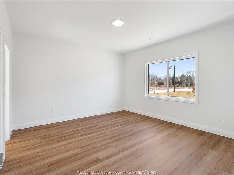 715 Elliot Point Rd #A — Photo 13