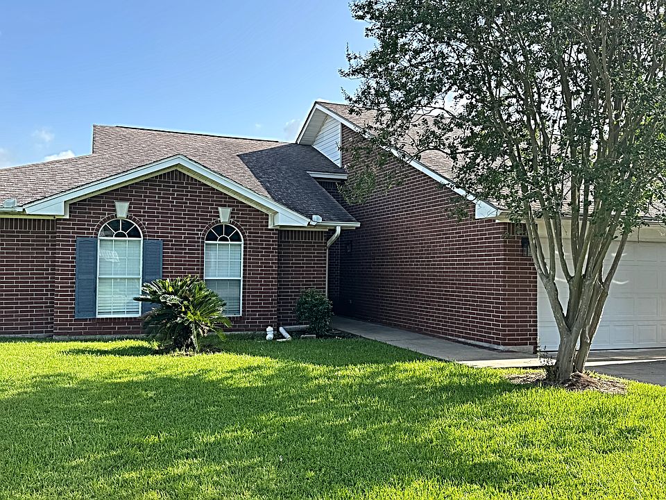 1st image of 2312 Lisa Ln