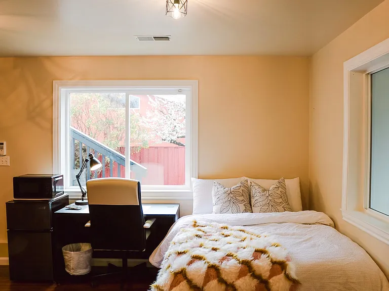172 Elm Ave — Photo 4