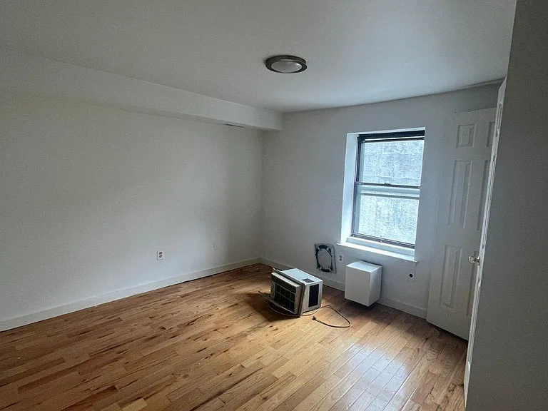 715 N 16th St #3 — Photo 7