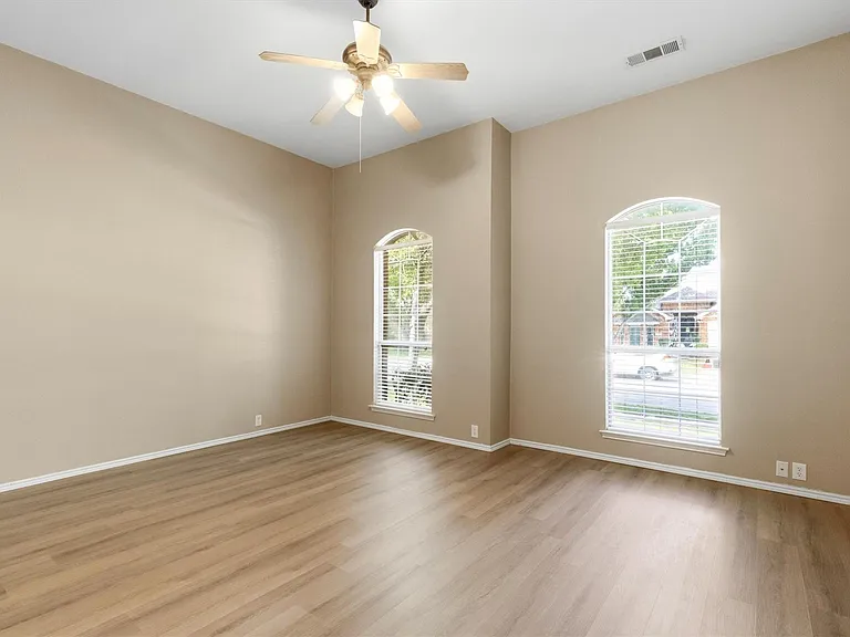 11650 Cape Royal Ln — Photo 6