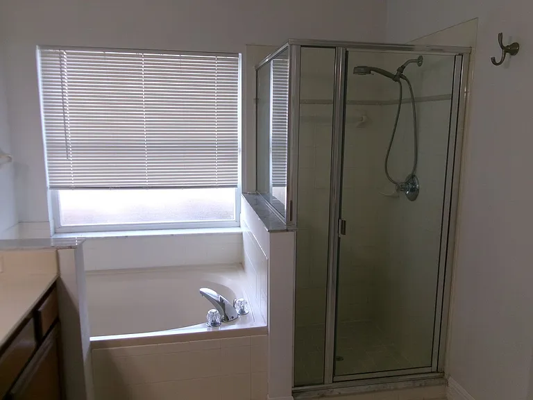 12415 Lake Valley Dr — Photo 20