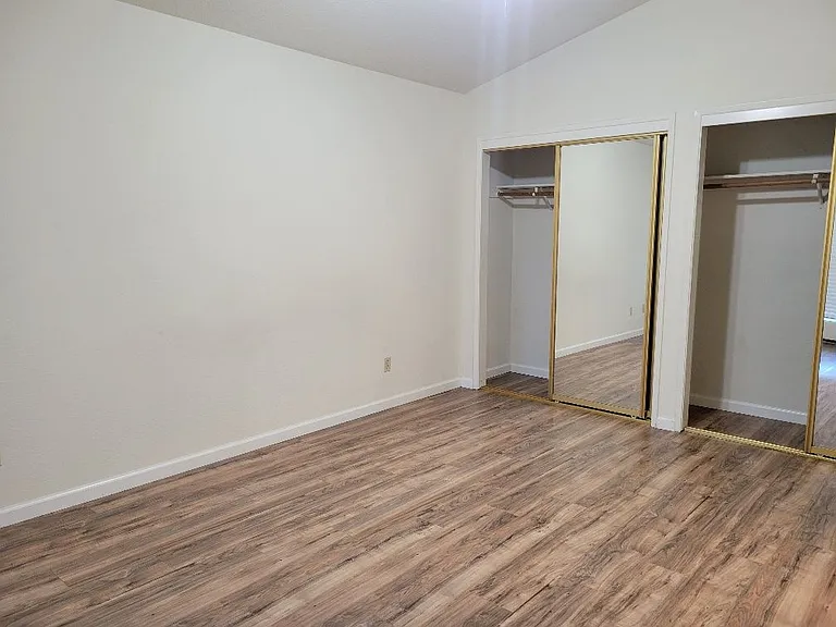 1812 College Greens Dr — Photo 13