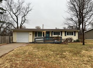 5444 SW 18th St, Topeka, KS 66604