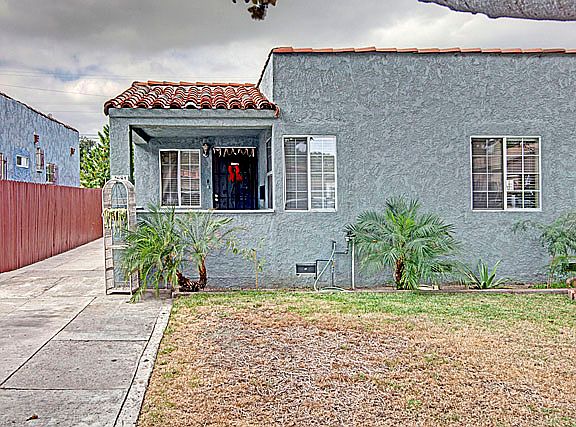 2nd image of 2681 Adriatic Ave