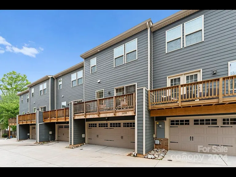 1233 Queen Lyon Ct — Photo 23