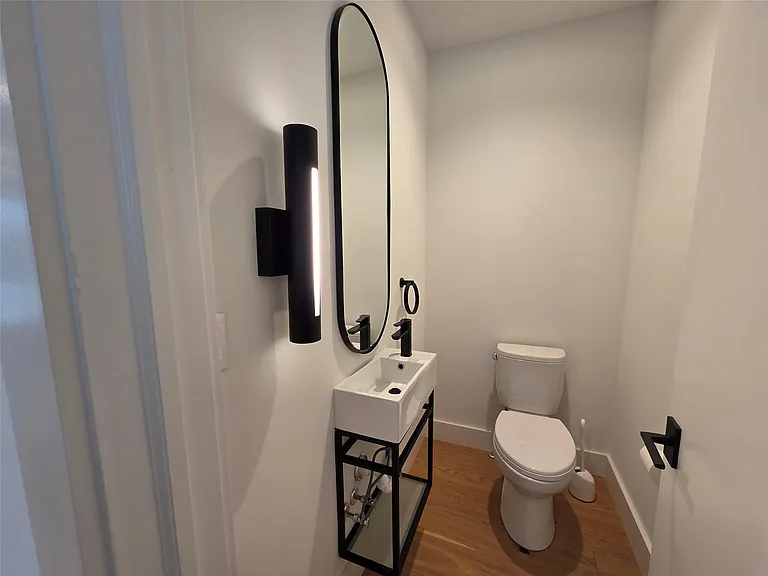 1640 Bagley St #13 — Photo 15