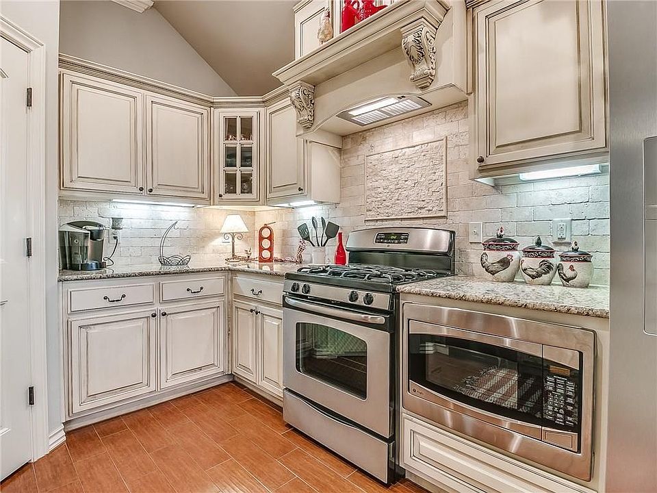1st image of 15912 Burkett Cir