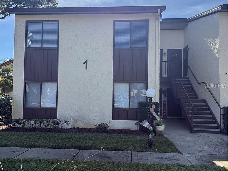 737 Midway Dr #A — Photo 1
