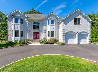 35 Utica Rd, Edison, NJ 08820