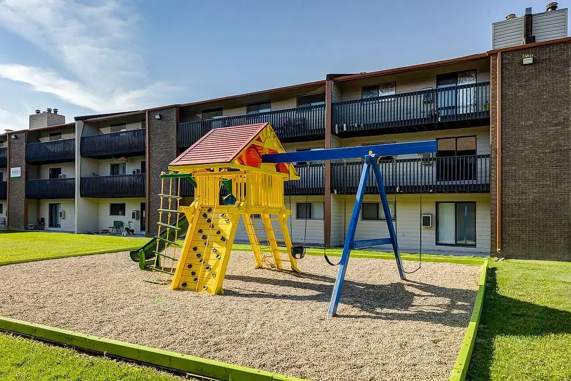Reid Park Estates — Photo 3