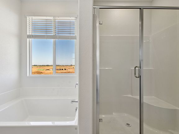 NCA_Rushmore_4521_Bathroom_1485_McIntyreSt_2.jpg