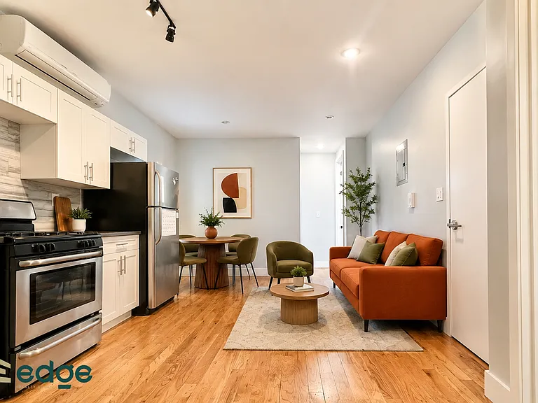 1425 Broadway #2A — Photo 1