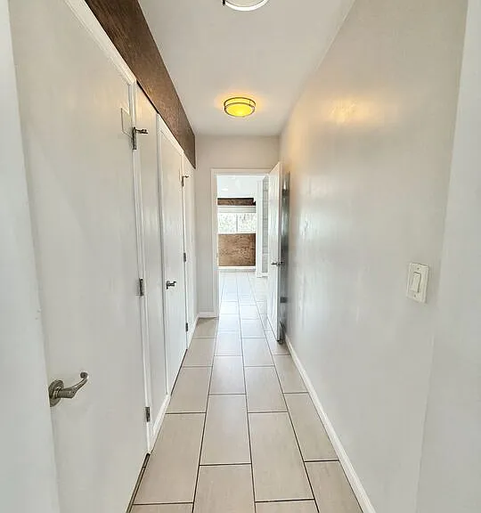 624 1/2 N Benton Way — Photo 13