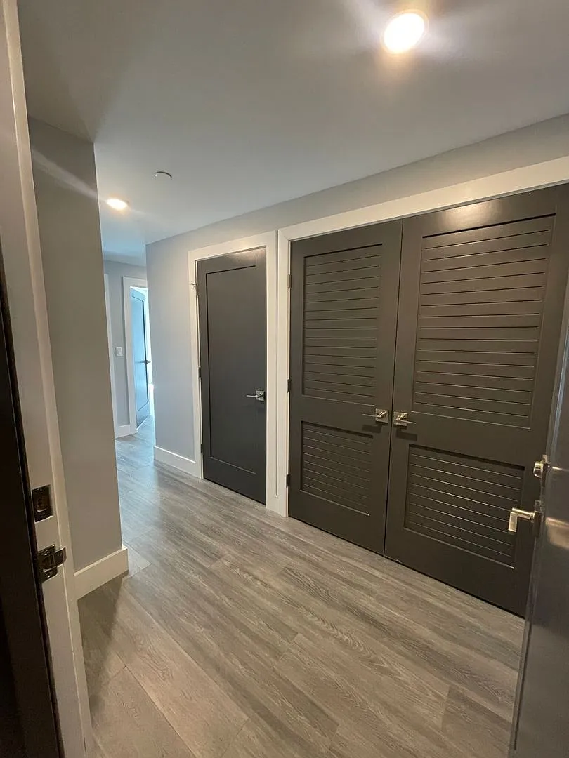 Charming 3 Bedroom-No Broker Fee — Photo 4