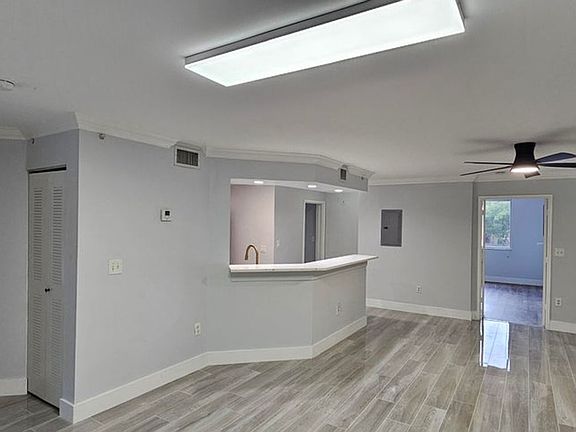 5th image of 400 Scotia Dr APT 203