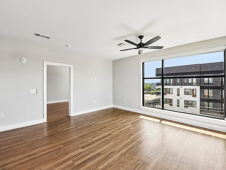 1-web-or-mls-unit 400-S2504-001
