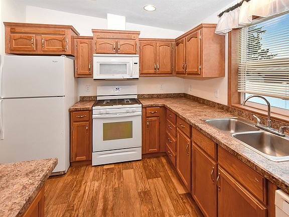 2nd image of 221 17th St NW