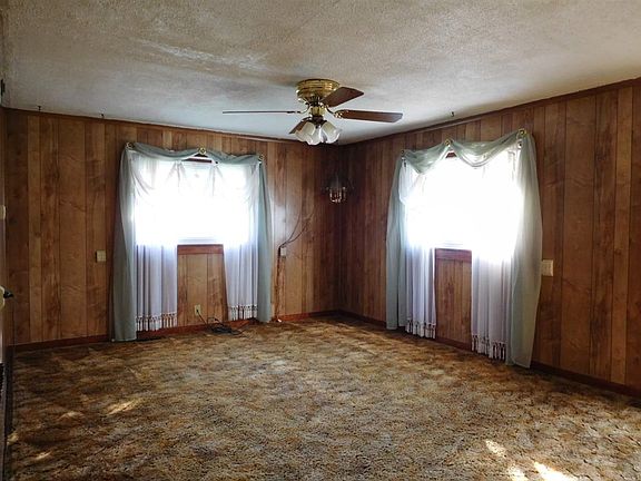 4th image of 504 W Green St