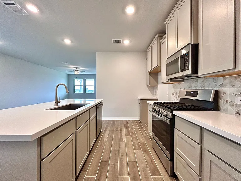 230 Small Seed Dr — Photo 11