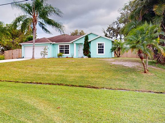 2nd image of 377 SW Kestor Drive