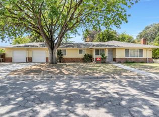 1591 E Almendra Dr, Fresno, CA 93710