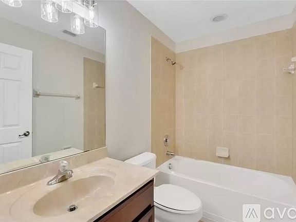3rd image of 9430 Tawnyberry St #1