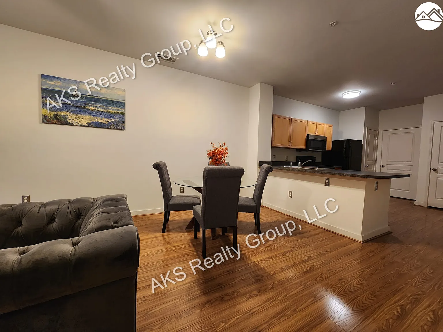 2 bed, 978 sqft, $1,750 — Photo 4