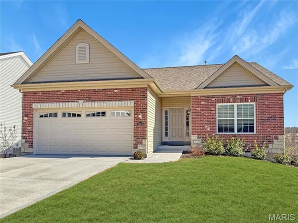 2994 Halls Green Dr, Washington, MO 63090