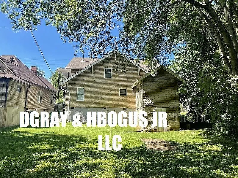 3 bed, 1005 sqft, $1,500 — Photo 4