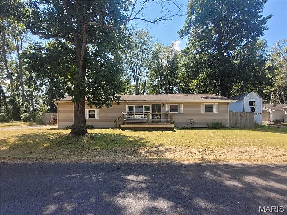 1st image of 204 Easy St