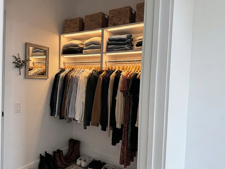 Walk-in Closet