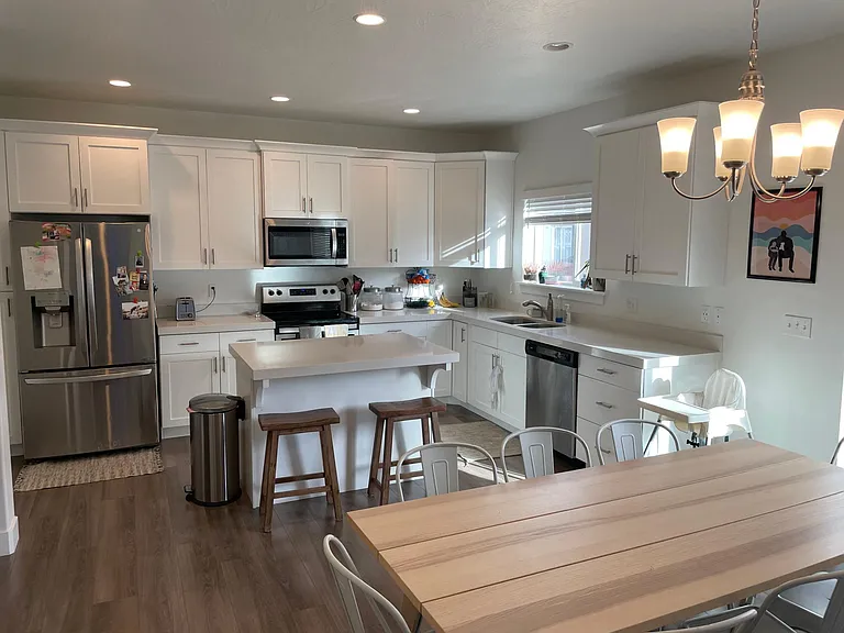 53 W 510 N — Photo 2