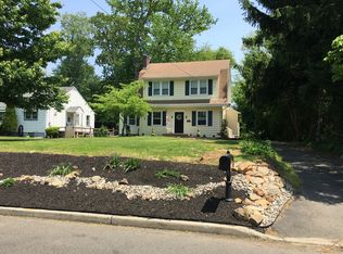225 Maxwell Ave, Hightstown, NJ 08520