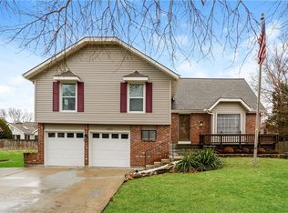 6723 Hauser Dr, Shawnee, KS 66216