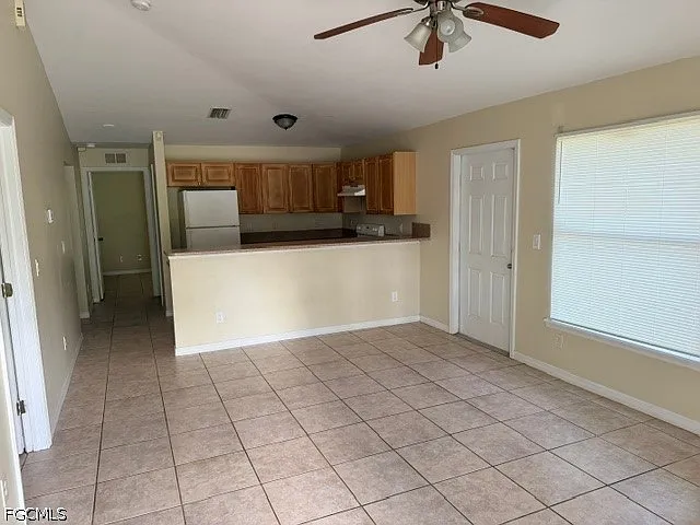 3 bed, 2.0 bath, 1134 sqft, $1,600 — Photo 2