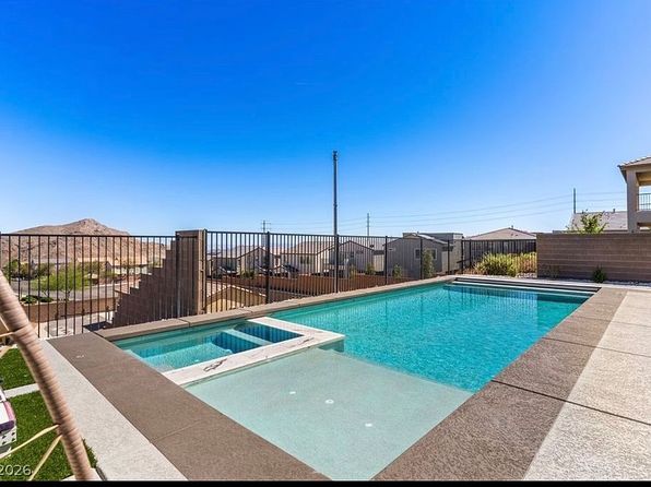4504 Amazing View St