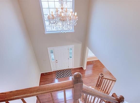 5th image of 7000 Hearth Ln