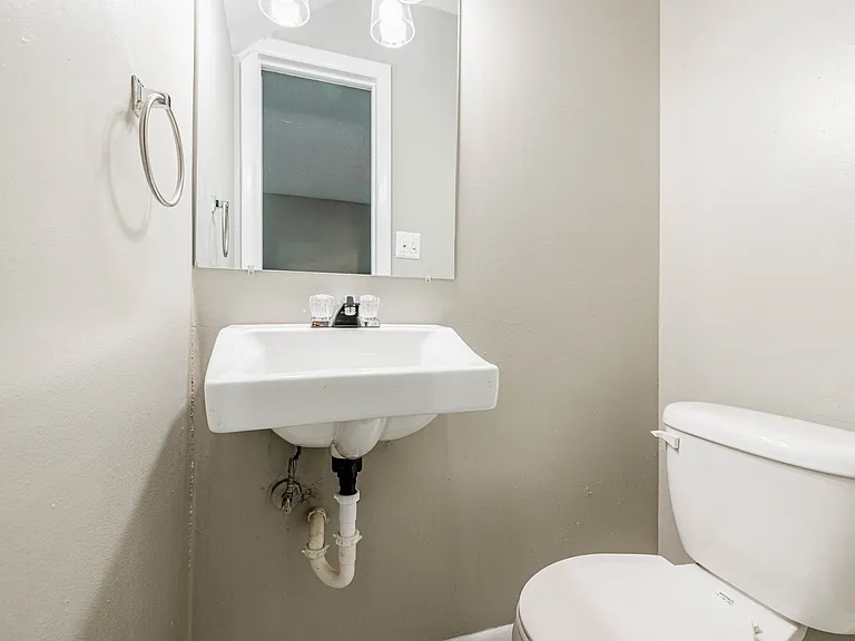 633 Chappell Dr — Photo 13