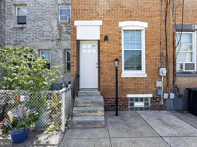 3053 Janney St — Photo 21