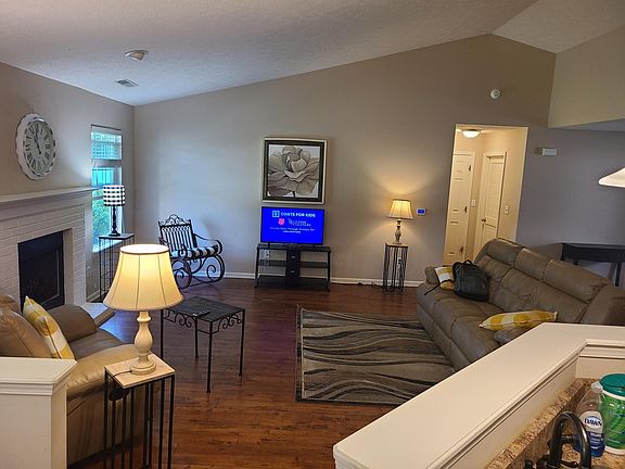 4th image of 16074 Tenor Way