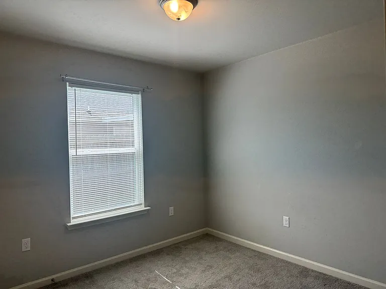 1501 Ravier Ln — Photo 10