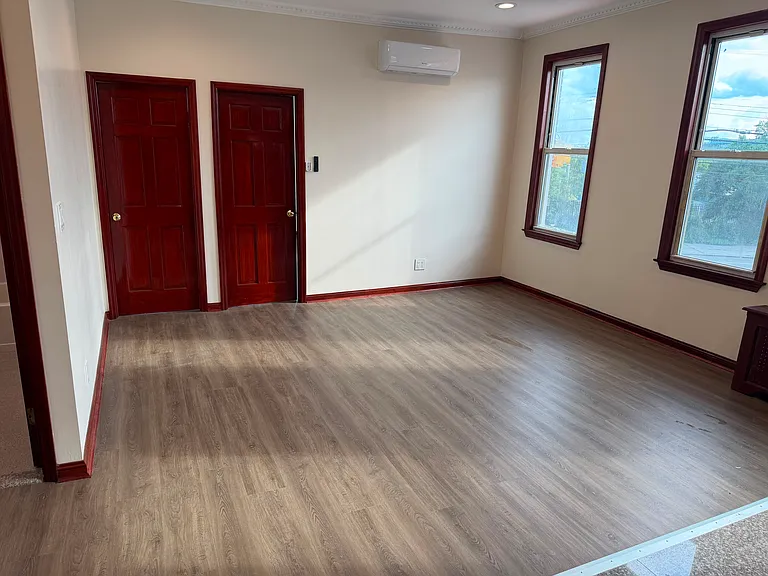 111-03 Rockaway Blvd #2F — Photo 4